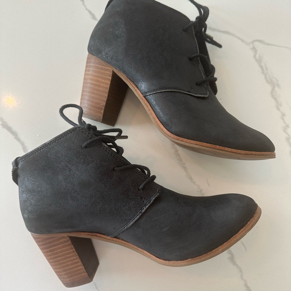 Toms Black Ankle Booties with Wooden Heel Still in Decent Condition